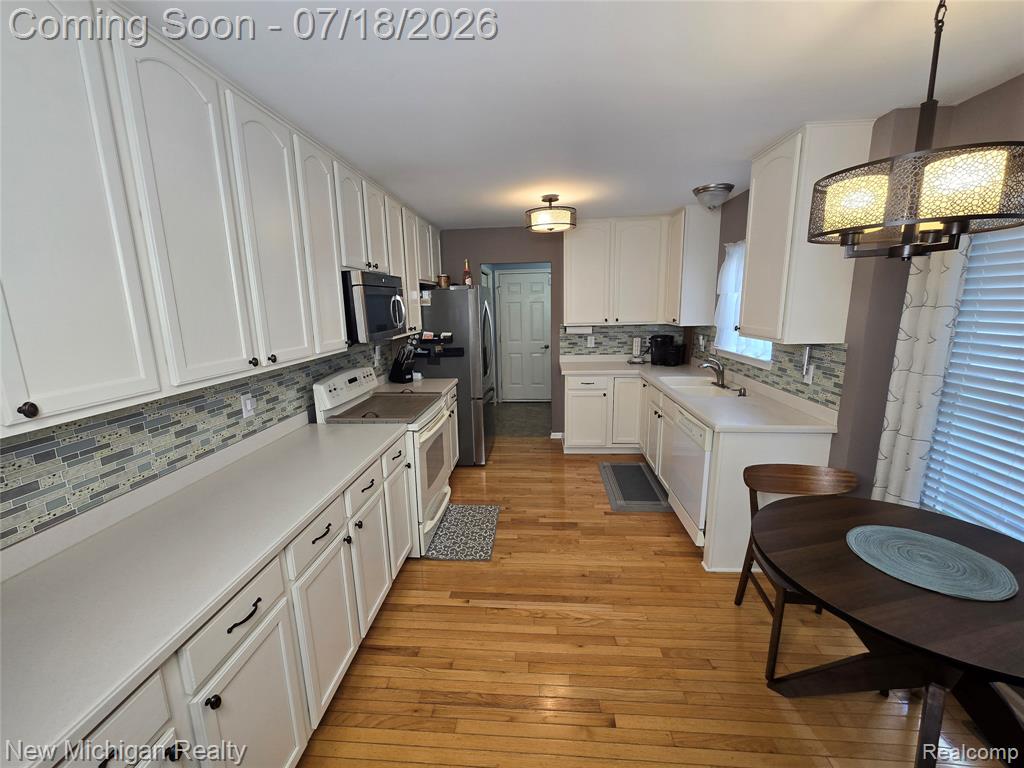 8165 Timber Trail, White Lake, MI — Photo 18