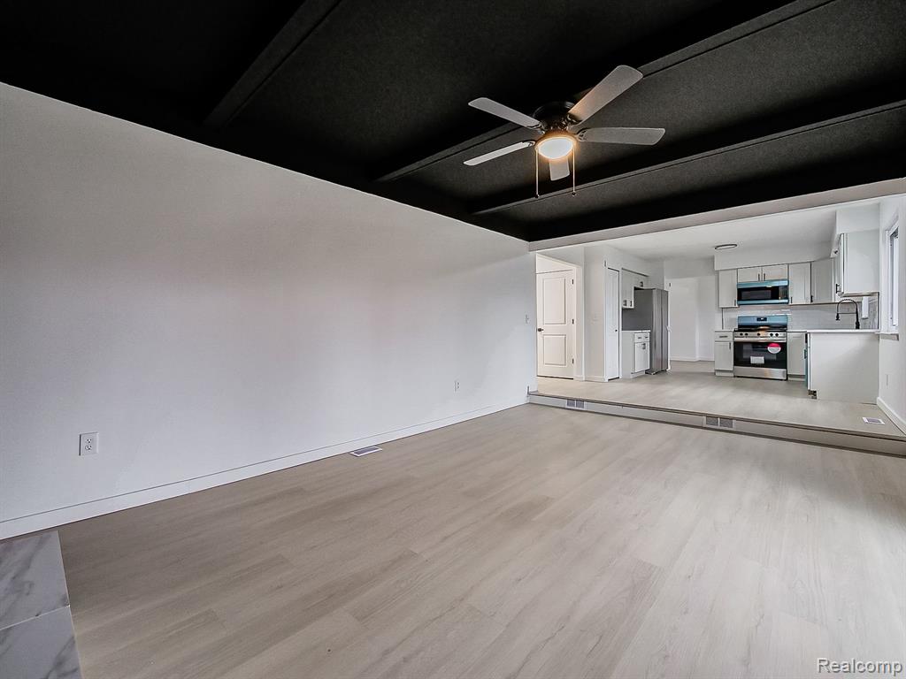42484 MAJESTIC, Canton, MI 48188 — Photo 10