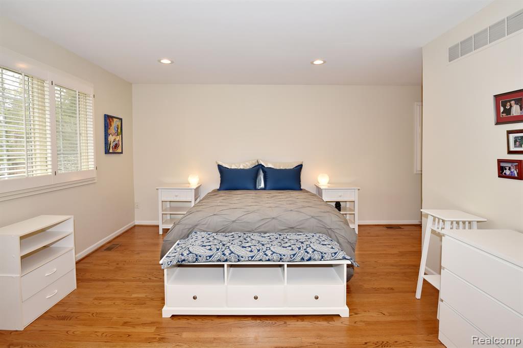 4074 Cranbrook Court, Bloomfield Hills, MI 48301 — Photo 29