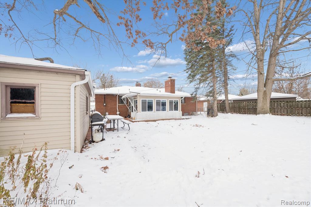 707 Briarwood Lane, Fenton, MI 48430 — Photo 25