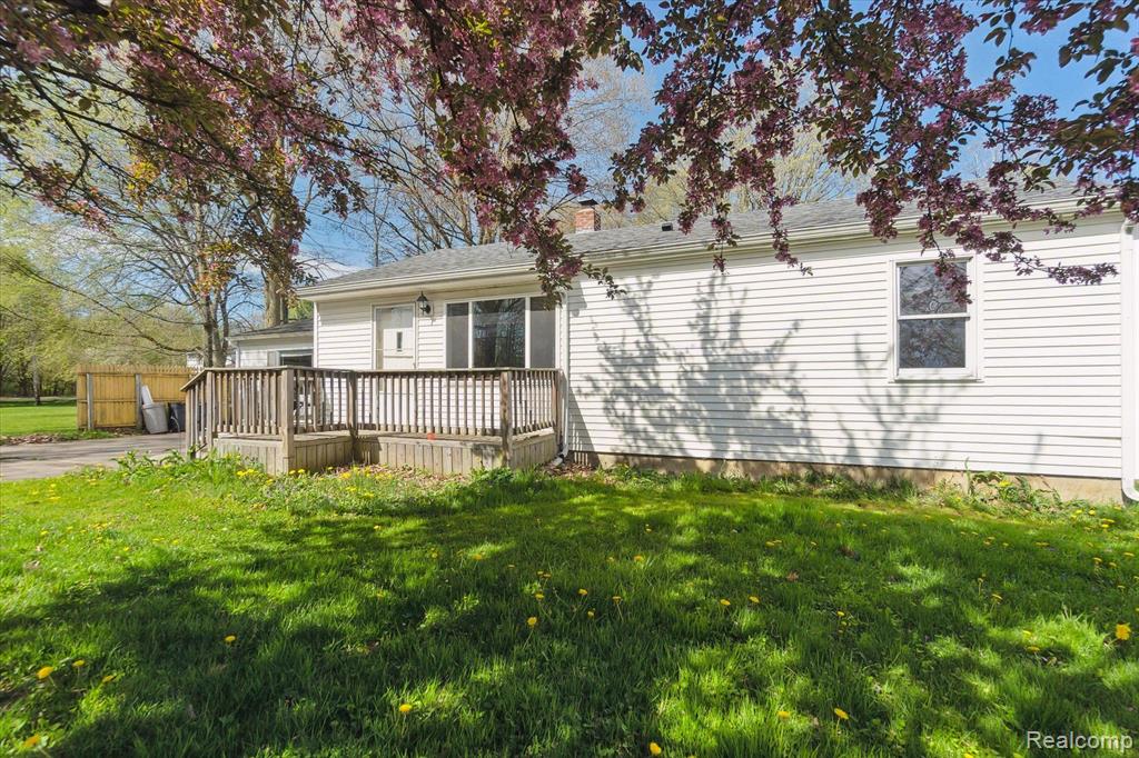 5407 Country Lane, Flint, MI 48506 — Photo 4