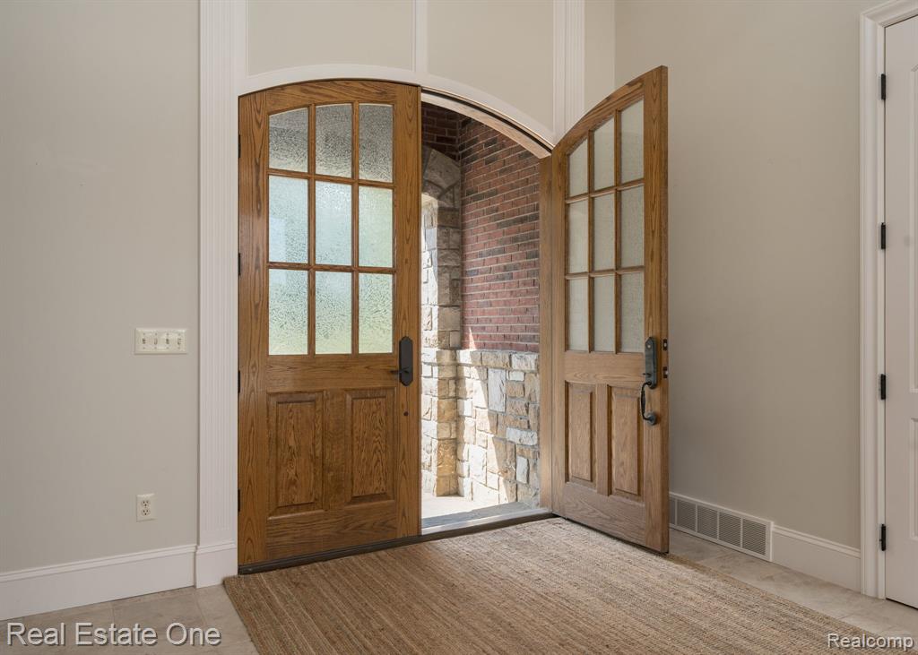 740 Greystone Drive, Chelsea, MI 48118 — Photo 8