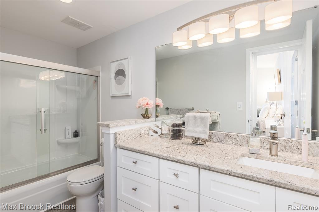8200 E Jefferson Avenue, 1107, Detroit, MI 48214 — Photo 9