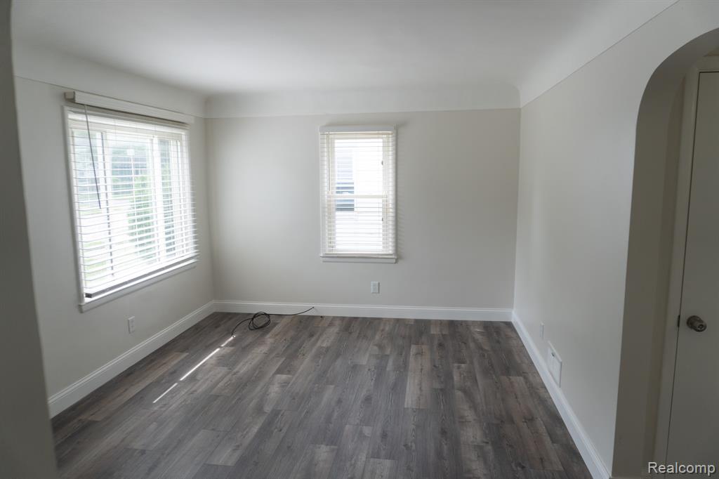 4410 Brunswick Avenue, Flint, MI 48507 — Photo 6
