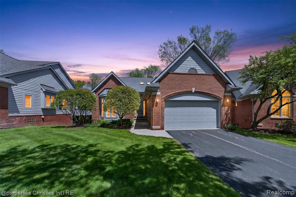 6390 Country Shire Lane, West Bloomfield, MI 48323 — Photo 48