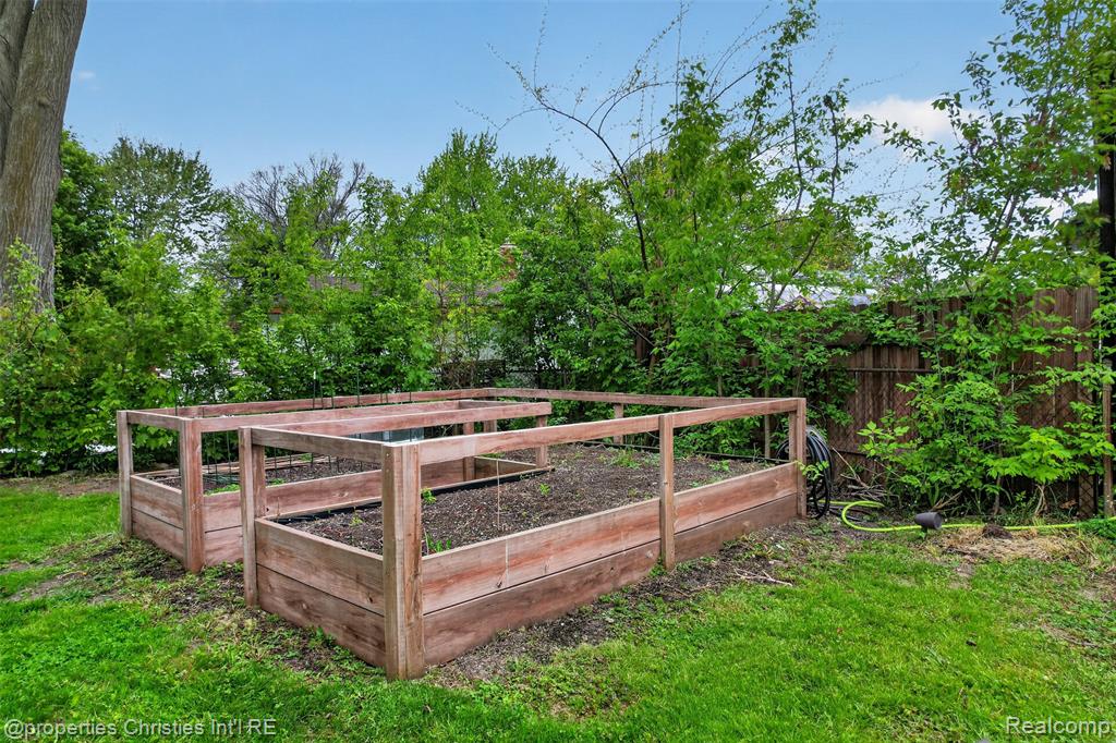 720 Manordale Court, Milford, MI 48381 — Photo 5
