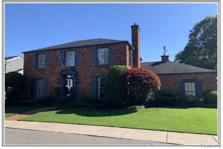 491 Colonial Road, Grosse Pointe Woods, MI 48236