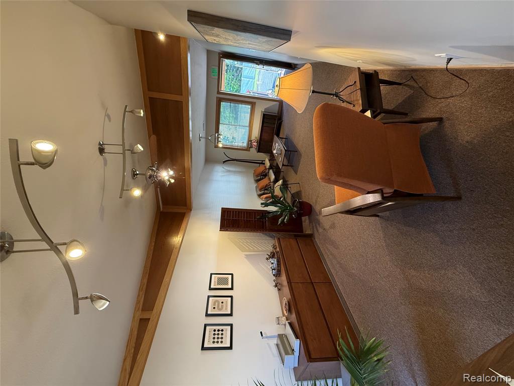 5619 HIGHLAND Road, Waterford, MI 48327 — Photo 6