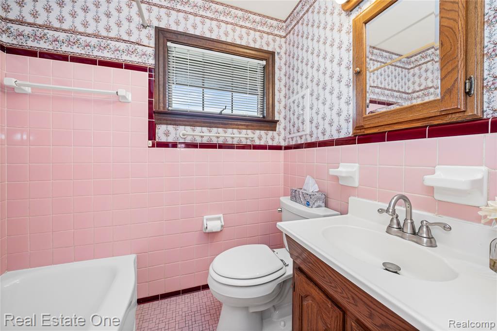48374 Cardinal Street, Shelby Twp, MI 48317 — Photo 27