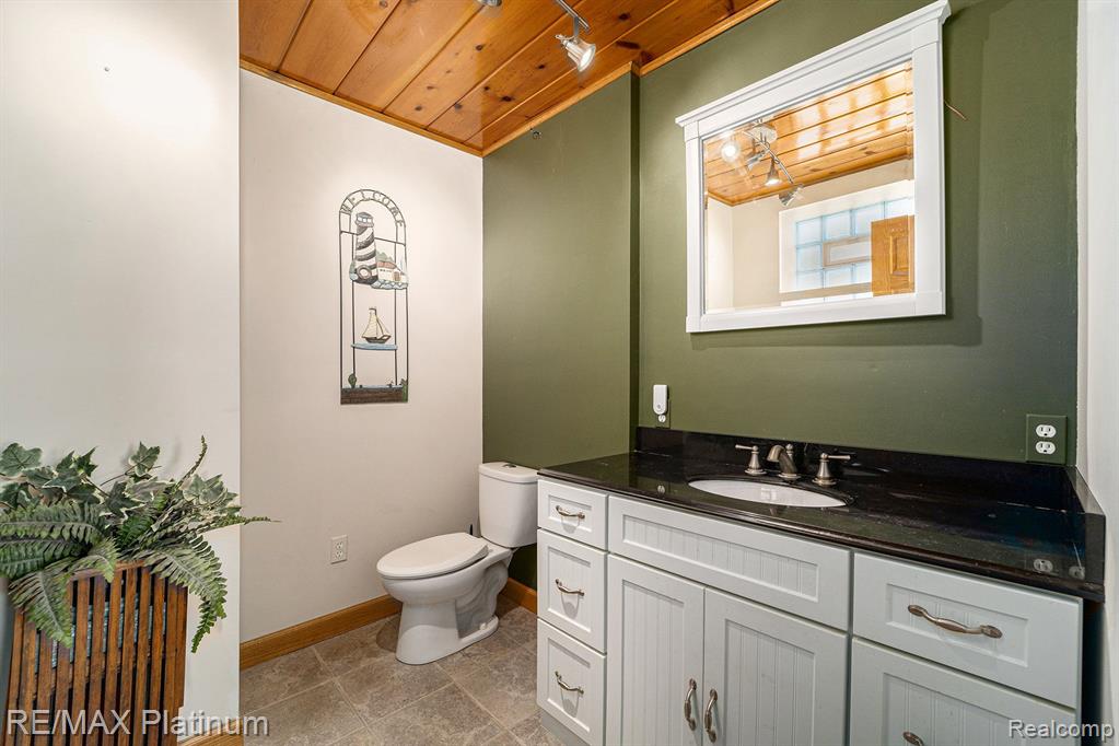 6512 BUCKSHORE Drive, Whitmore Lake, MI 48189 — Photo 29