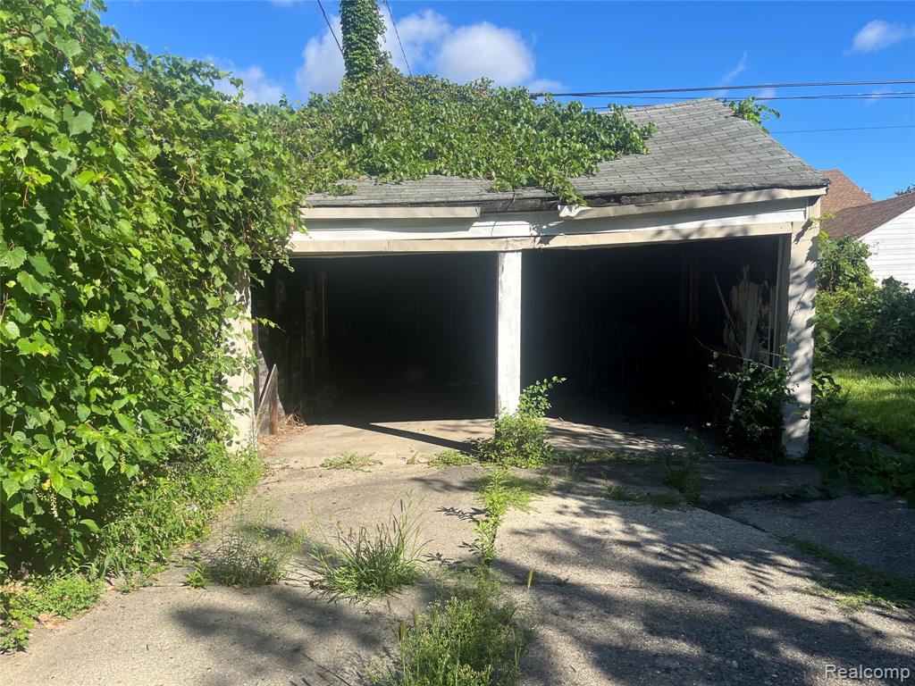 11233 Engleside Street - Photo 2