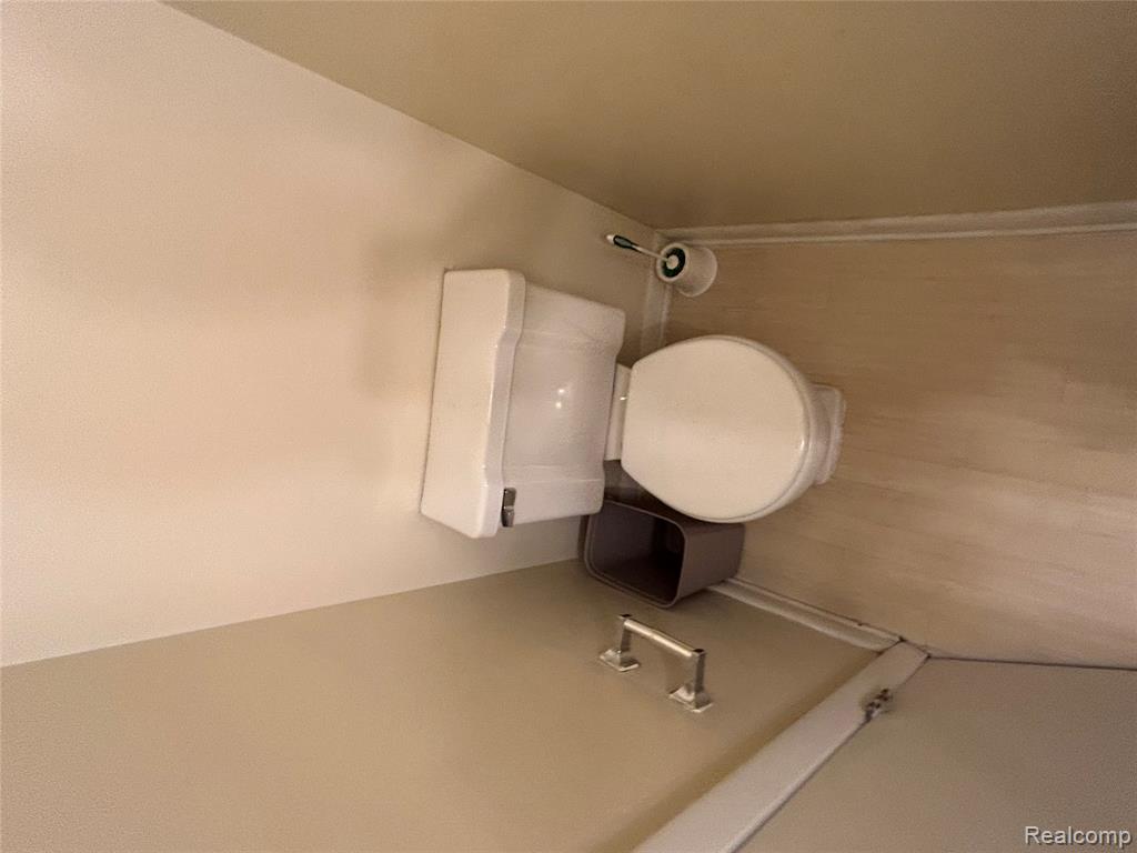 26889 Farmbrook Villa Drive, Southfield, MI 48034 — Photo 25