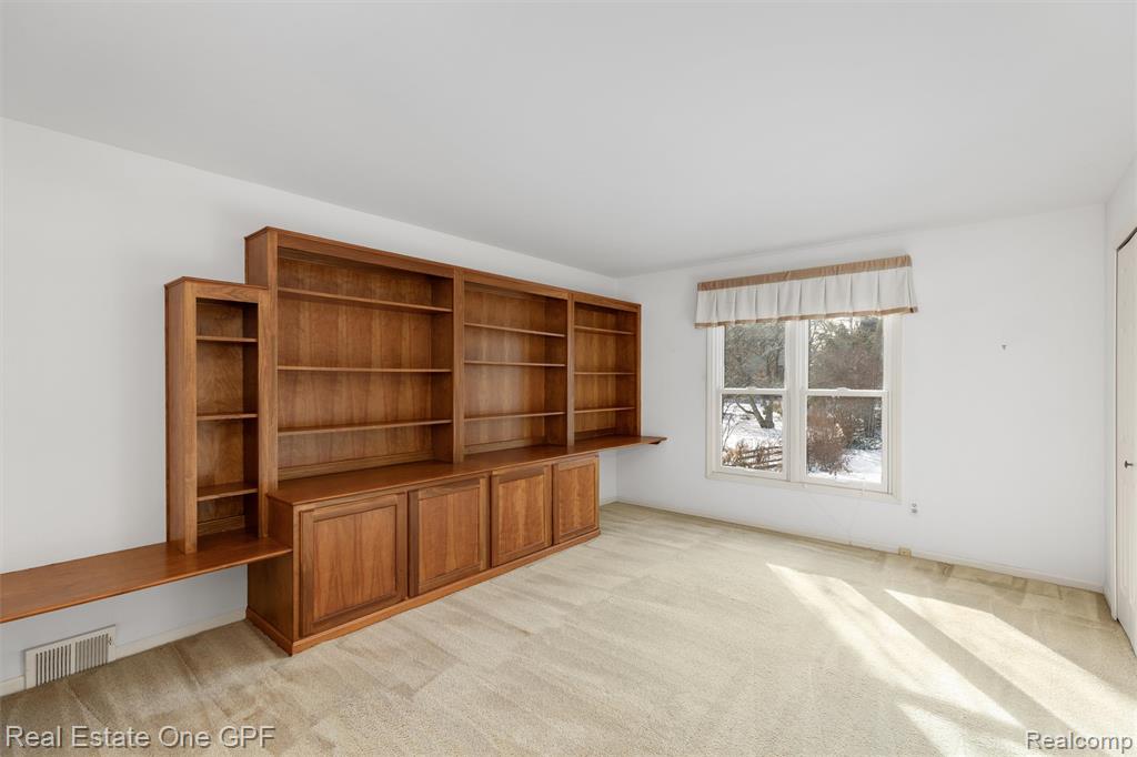 277 Kenwood Court, Grosse Pointe Farms, MI 48236 — Photo 22