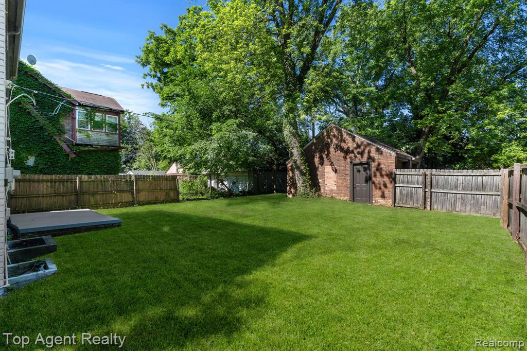 14257 Artesian Street, Detroit, MI 48223 — Photo 39