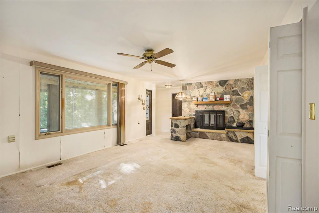9401 Mabley Hill Road, Fenton, MI 48430 — Photo 2