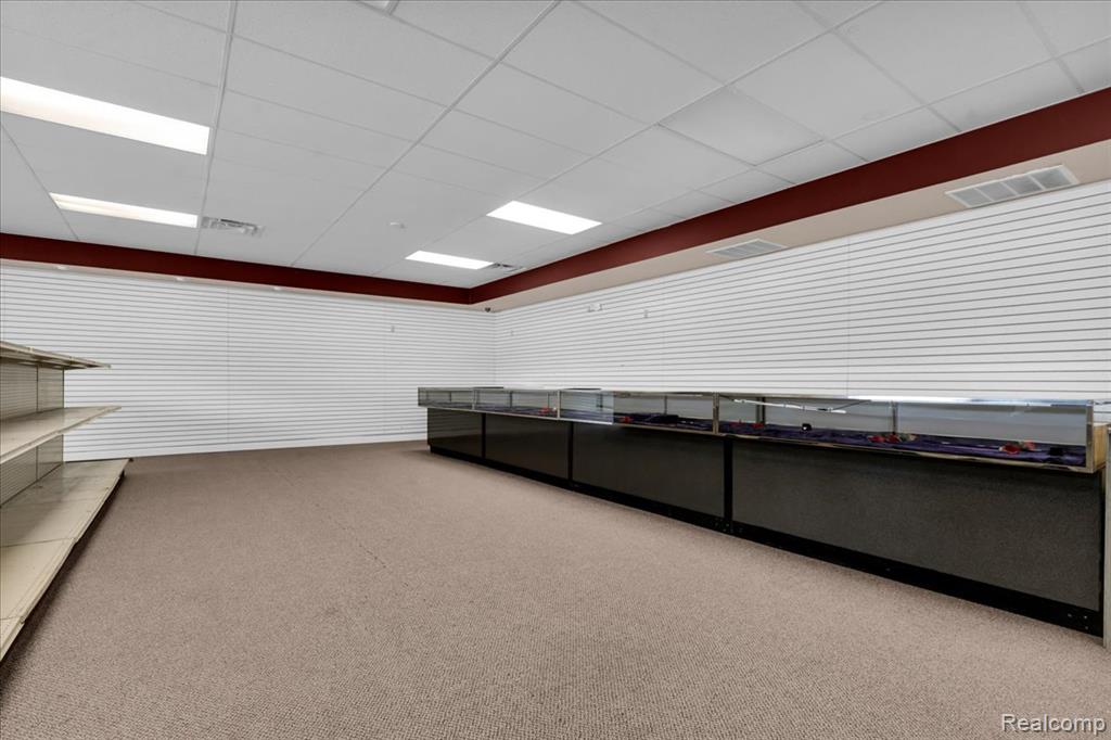 4277 S Saginaw Street, Burton, MI 48529 — Photo 12