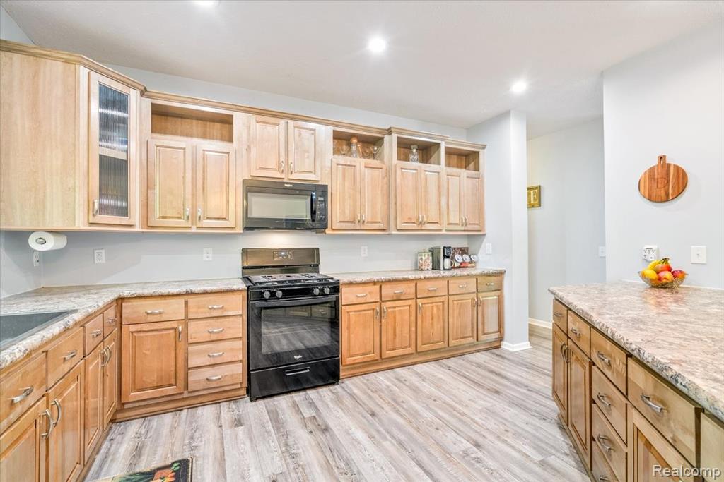 11541 McFall Drive, Willis, MI 48191 — Photo 12