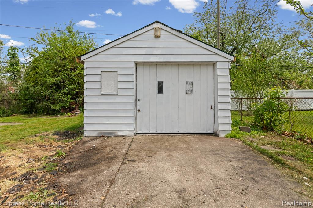 18590 Lumpkin Street, Detroit, MI 48234 — Photo 34