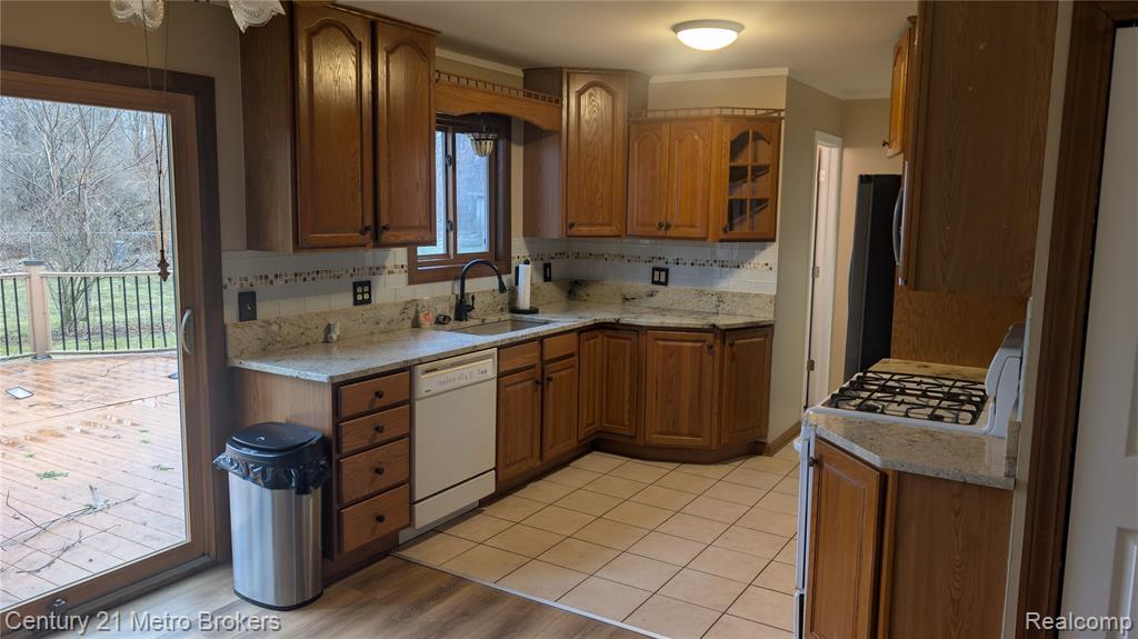 7445 New Hampshire Drive, Davison, MI 48423 — Photo 2