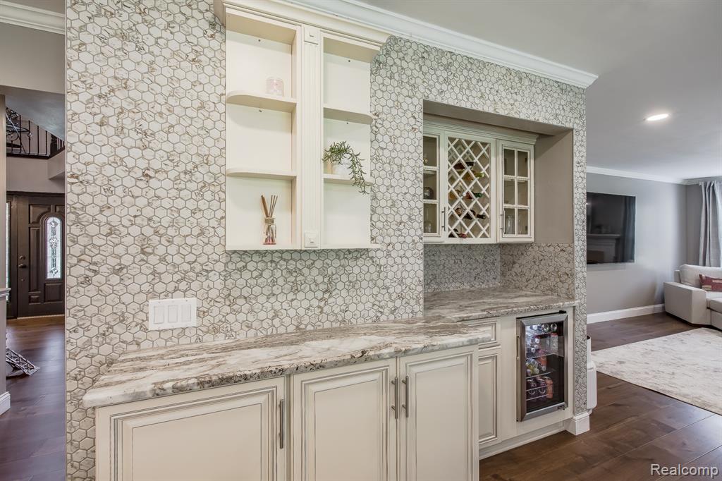 8640 Newport Drive, White Lake, MI — Photo 23