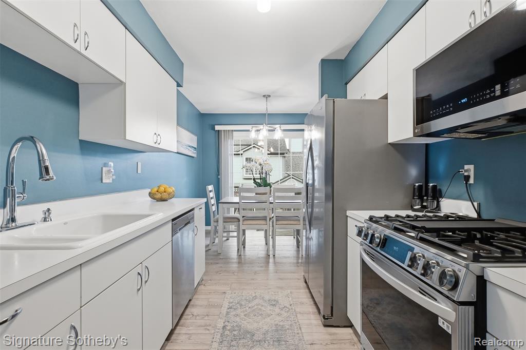 452 Nicolet Street, 6, Walled Lake, MI 48390 — Photo 13