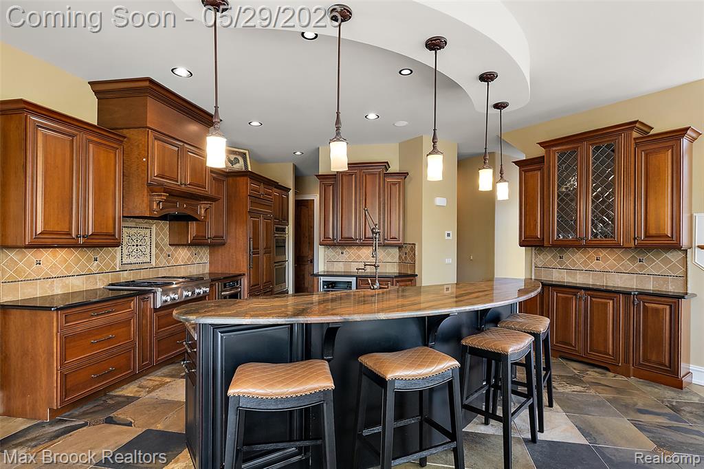 9716 Hadley Road, Clarkston, MI 48348 — Photo 10