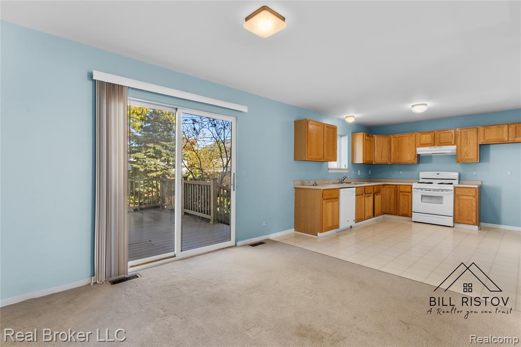 423 Dewey Street, Royal Oak, MI 48067 — Photo 11