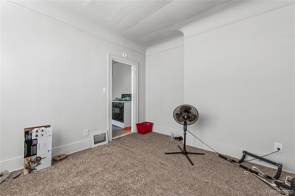 9892 Chenlot Street, Detroit, MI 48204 — Photo 15