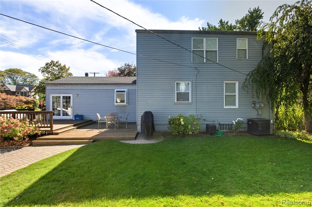 10404 Hart Avenue, Huntington Woods, MI — Photo 43
