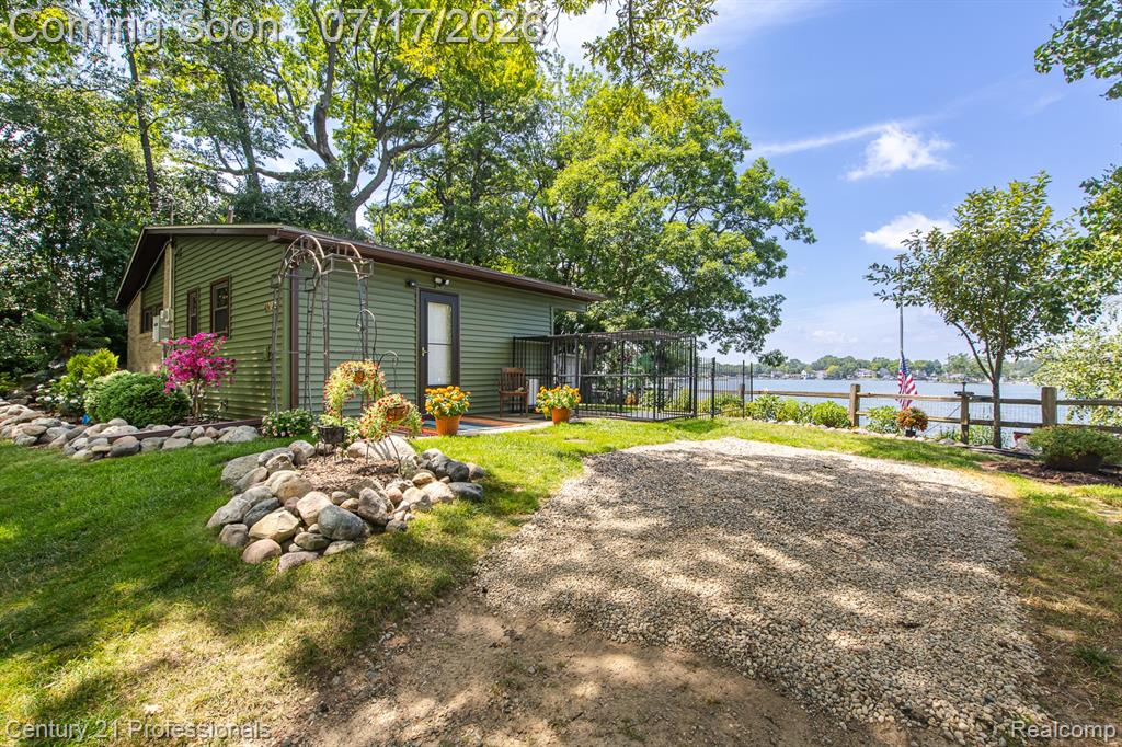 420 Bellevue Avenue, Lake Orion, MI 48362 — Photo 7