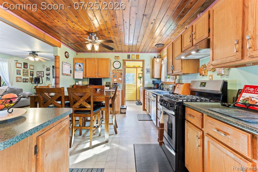 10696 VAN BUREN Lane, Belleville, MI 48111 — Photo 4