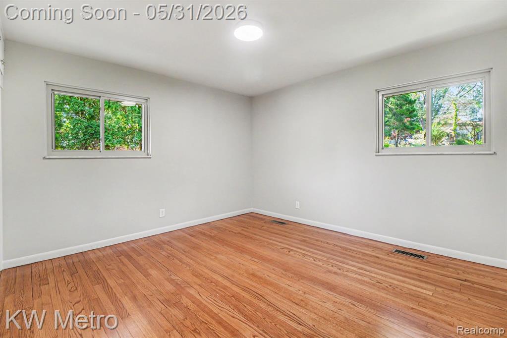 36125 Paddleford Road, Farmington, MI 48331 — Photo 13