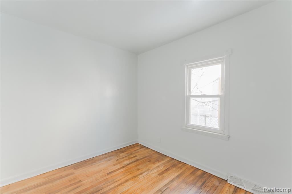 4524 Fleming Street, Dearborn Heights, MI 48125 — Photo 16