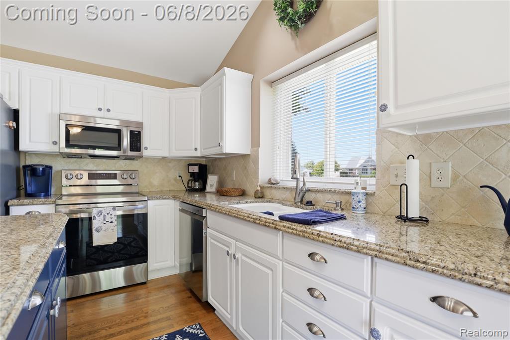 6153 Pine Creek Court, Grand Blanc, MI 48439 — Photo 10
