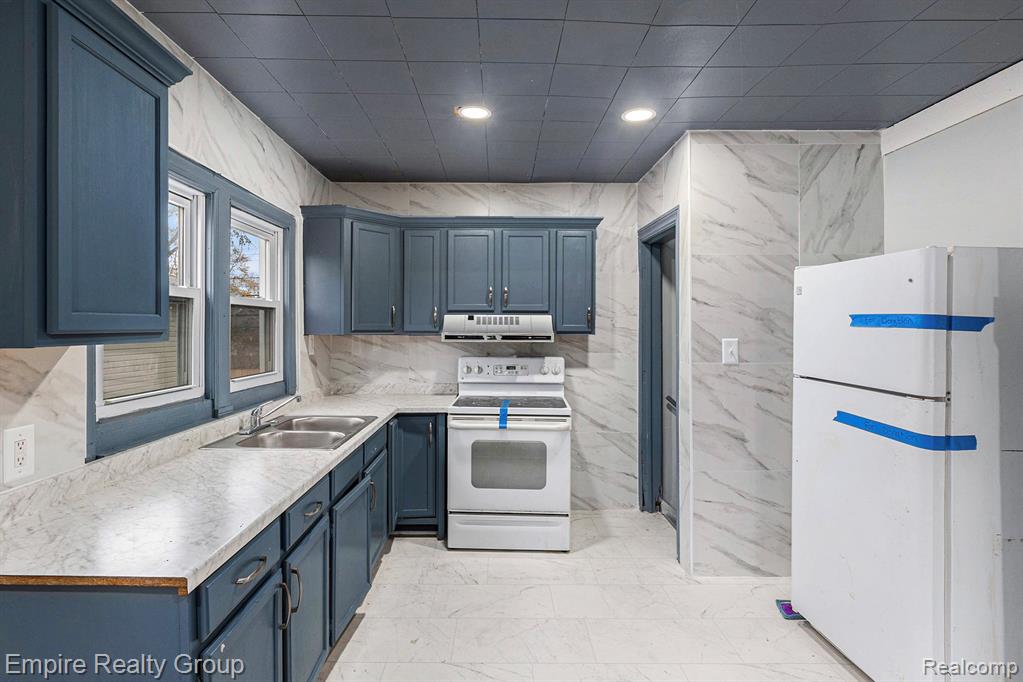 4454 Monroe Street, Dearborn Heights, MI 48125 — Photo 10