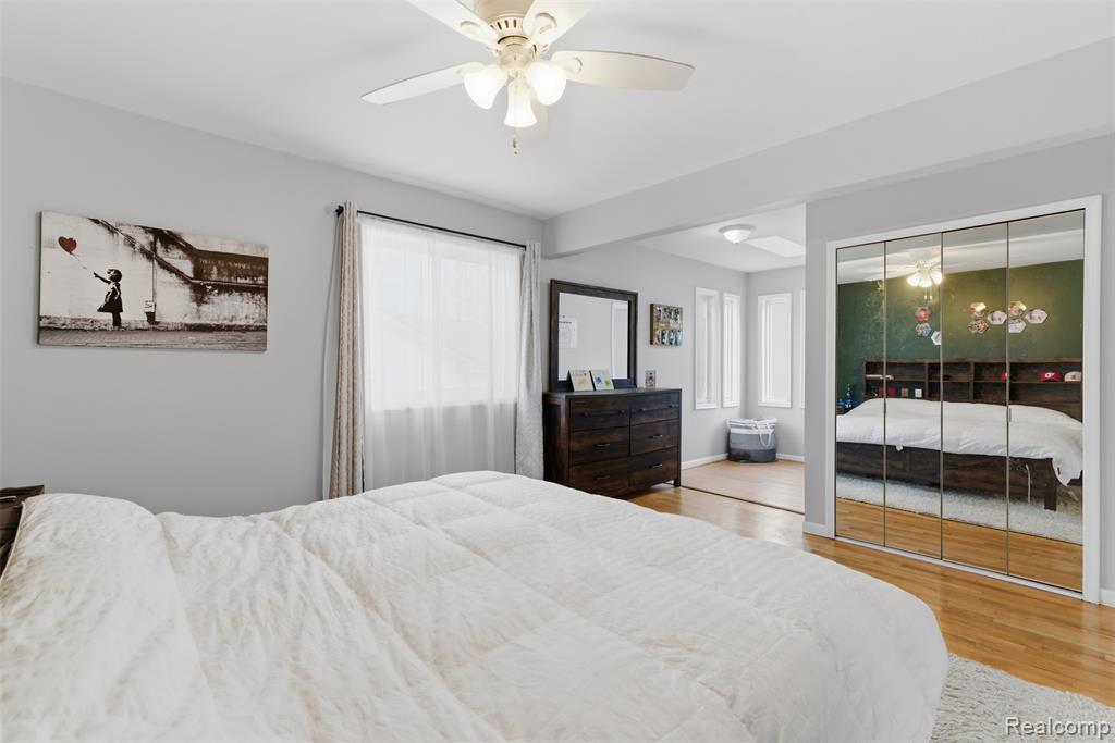 4051 Lake Front Street, Waterford, MI 48328 — Photo 17