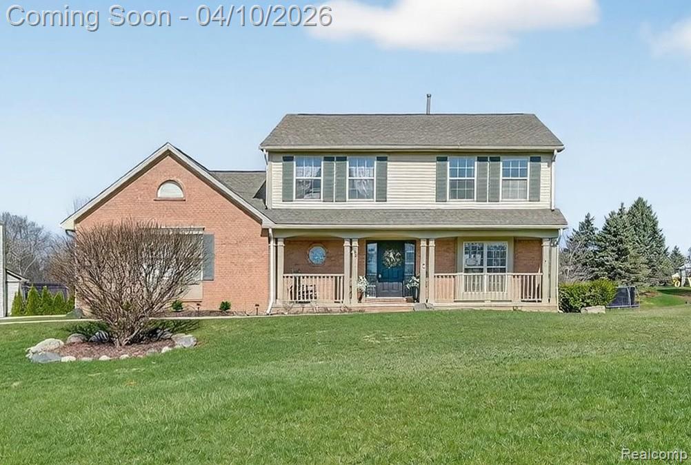 255 Round Tree Drive, Lake Orion, MI — front exterior