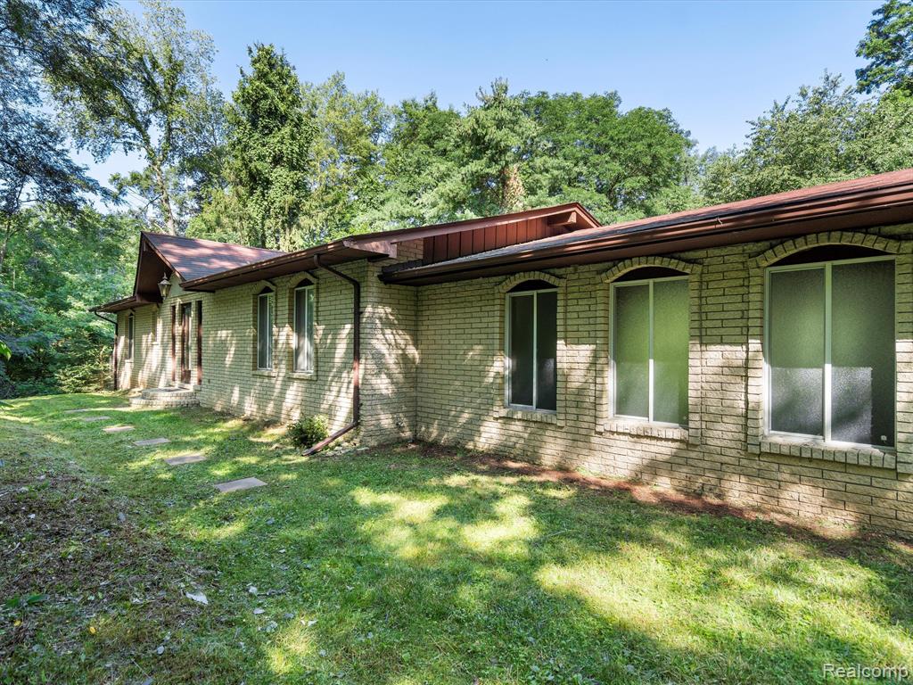 4875 Lockwood Drive, Washington, MI — Photo 4