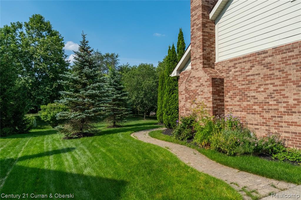 50738 Calvert Isle Drive, Novi, MI — Photo 57