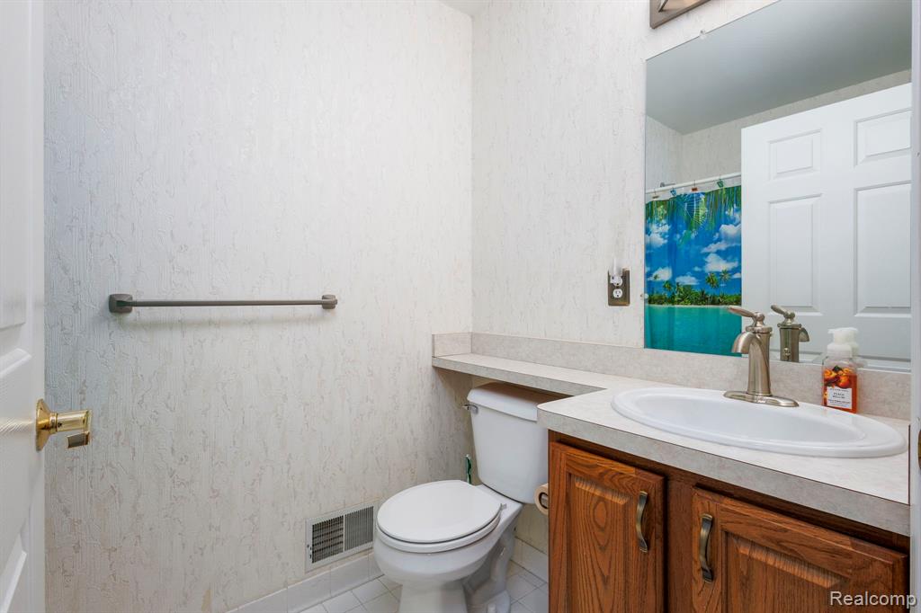 46436 Imperial Lane, Macomb, MI 48044 — Photo 17