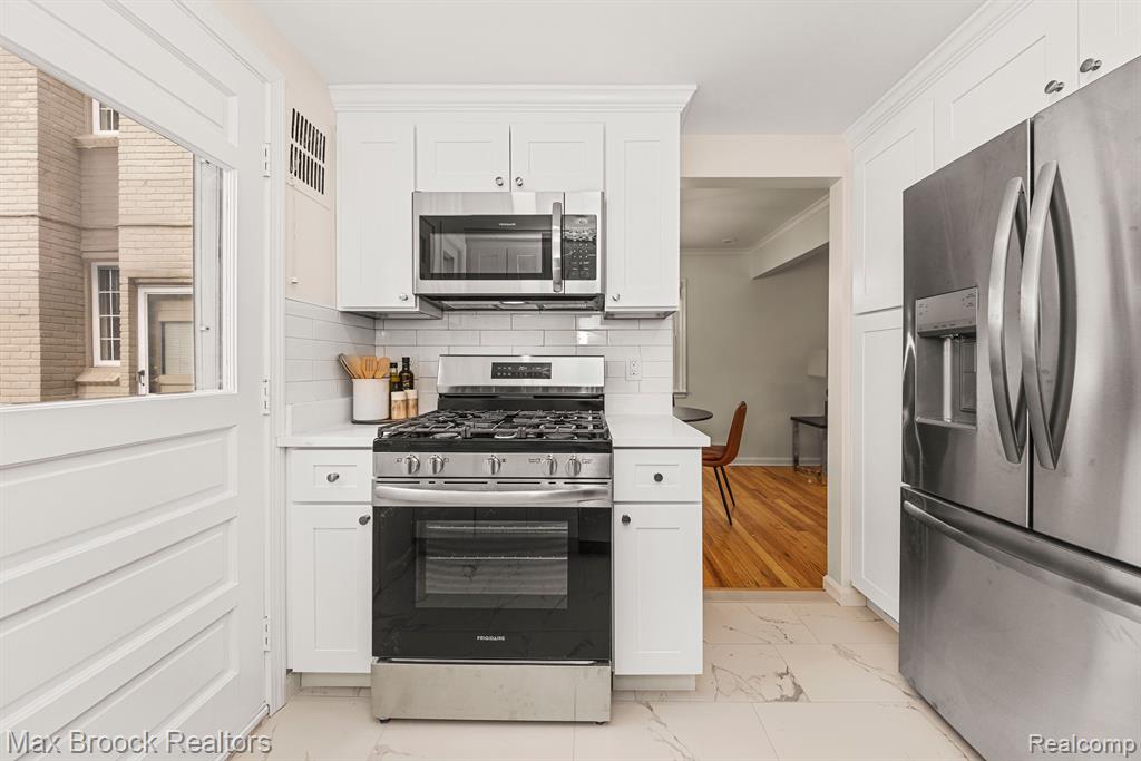 695 GRAEFIELD, Birmingham, MI 48009 — Photo 10