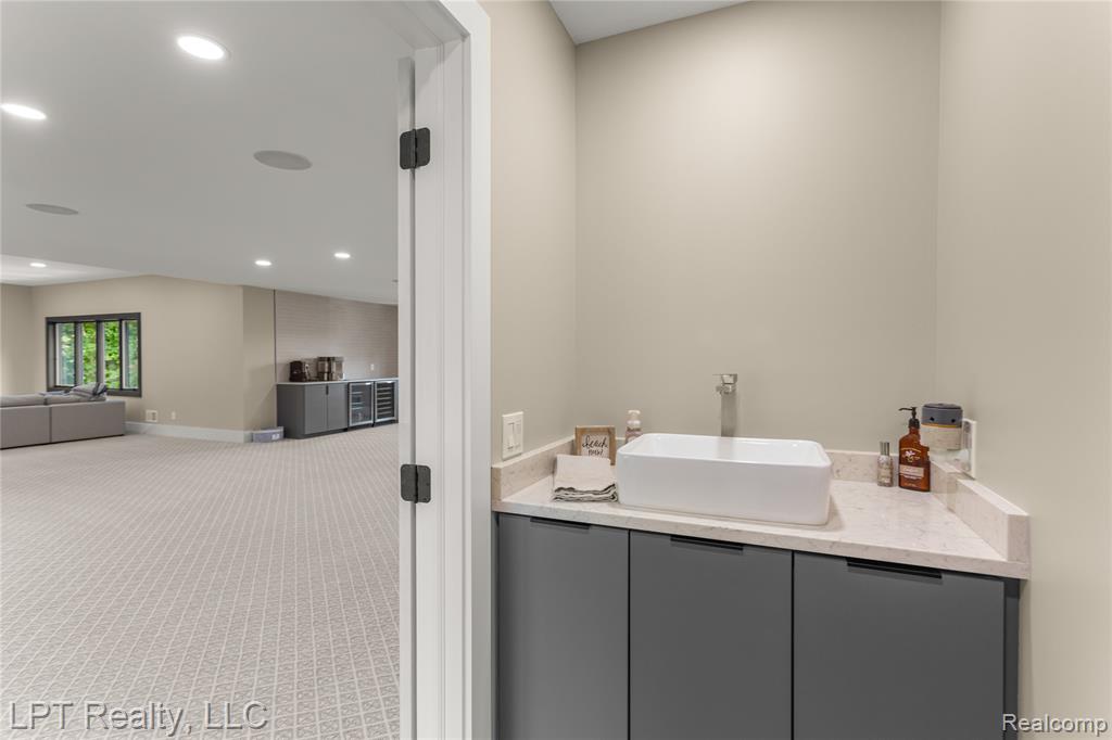 5029 Forest Valley Drive, Clarkston, MI 48348 — Photo 49
