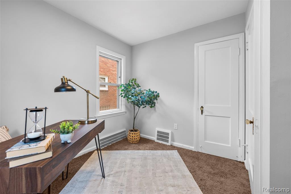 414 Aqua Court, Royal Oak, MI 48073 — Photo 18