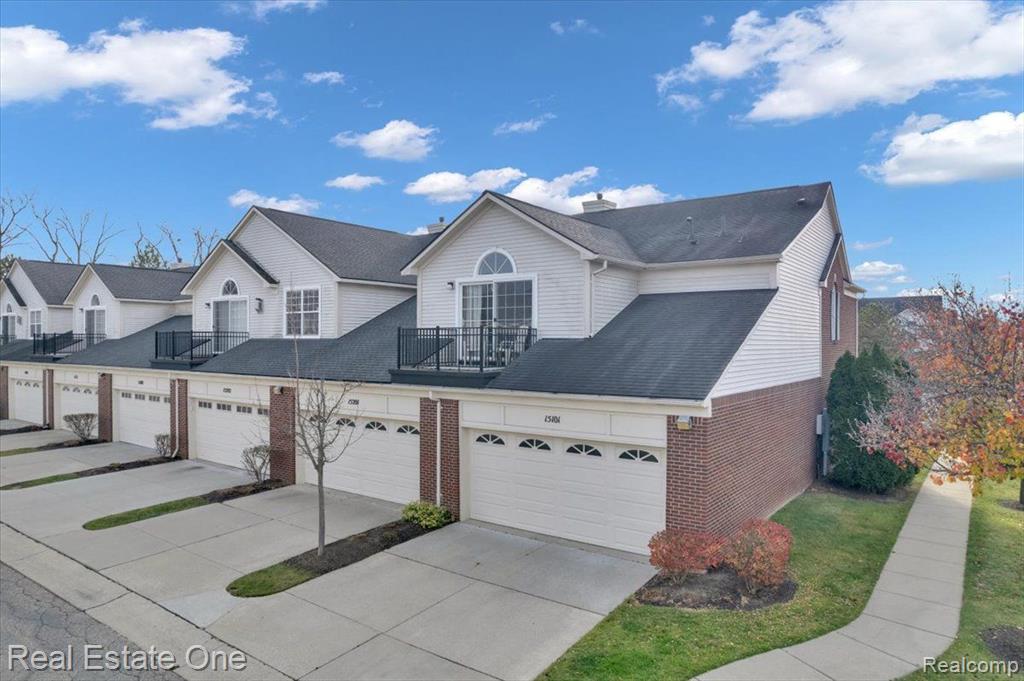 15201 ADRI Circle, Walled Lake, MI 48390 — Photo 2