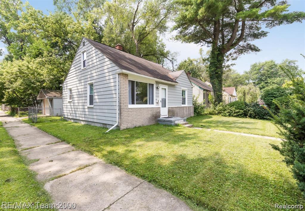 24601 STANFORD Street, Dearborn Heights, MI 48125 — Photo 5