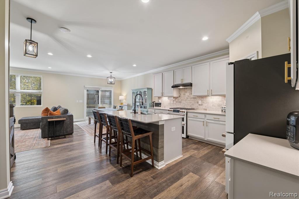 51300 Kirby Drive, New Baltimore, MI 48047 — Photo 11