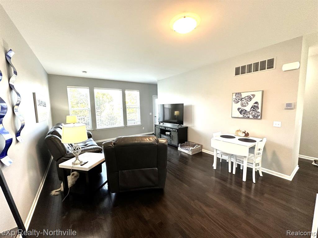 3196 JOHANNA WARE W, Wixom, MI 48393 — Photo 13