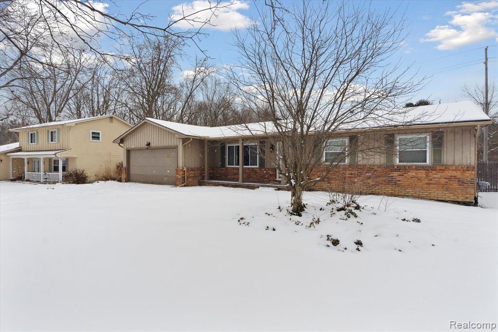 5289 N GEORGETOWN Road, Grand Blanc, MI 48439 — Photo 2