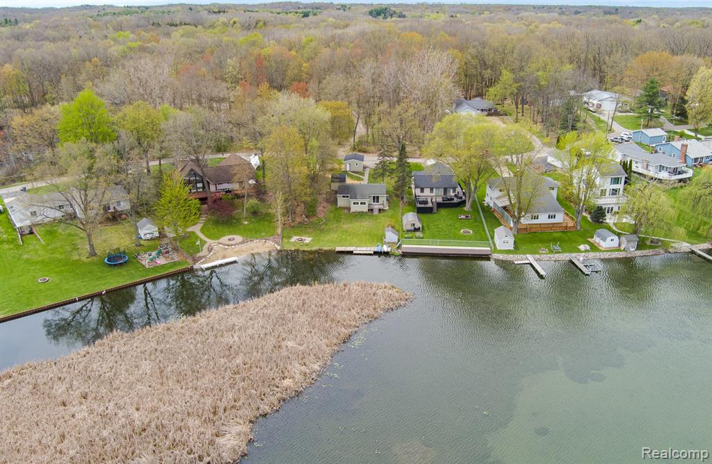 1998 Lakeview Drive, Lapeer, MI 48446 — Photo 36
