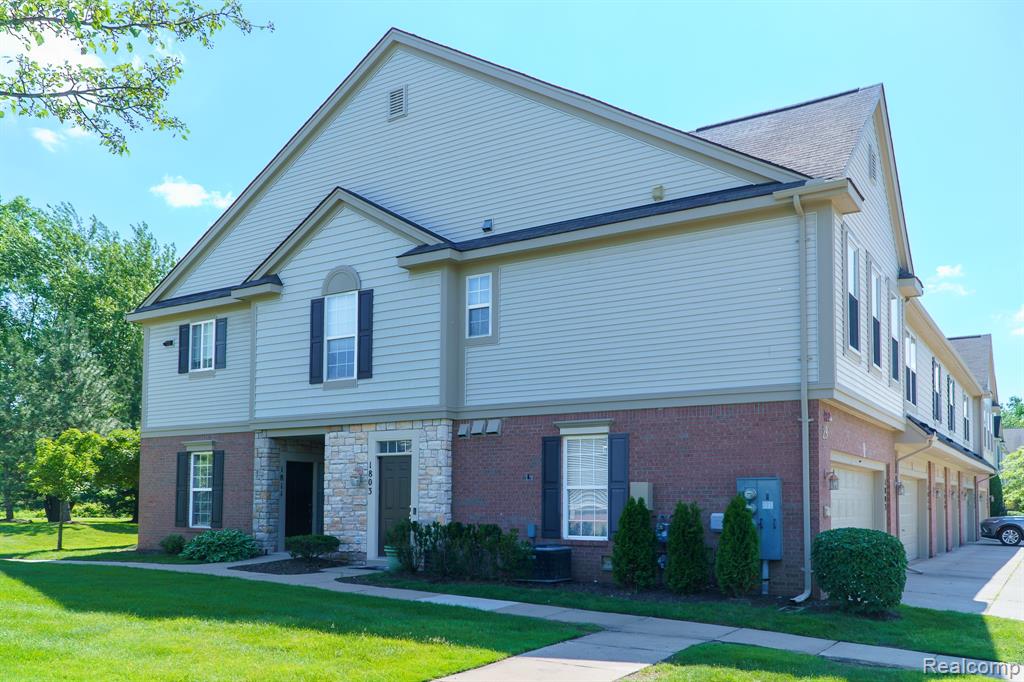 1803 Pinecroft Drive, Canton, MI 48188 — Photo 2